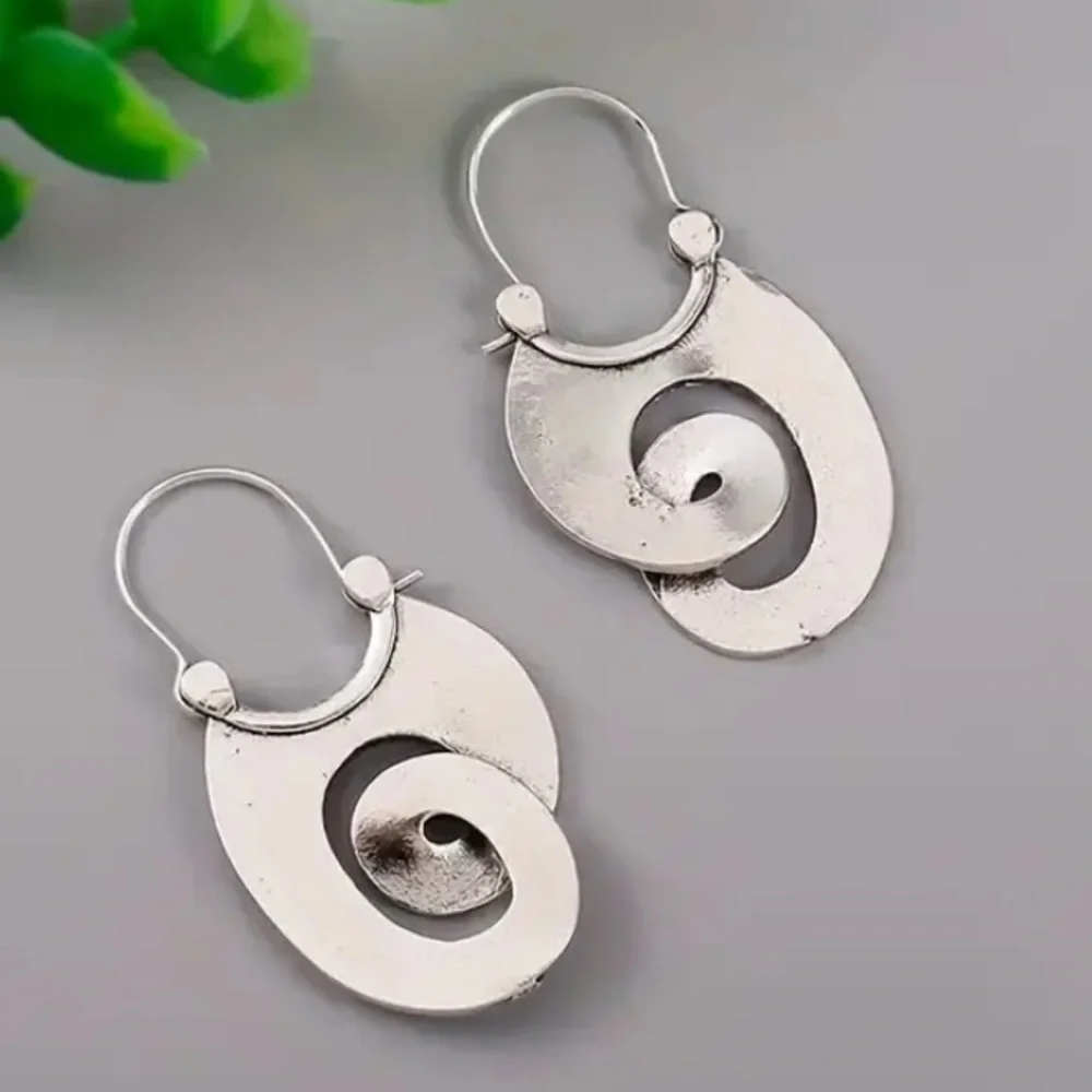 Silver Swirl Boho Earrings Geometric Irregular Dangle - Picture 6 of 7